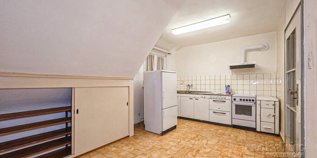 Mehrfamilienhaus, Wohnhaus Kehl - 9 Zimmer, 214 m&sup2;, 699.000&euro; | Angebot:25694405