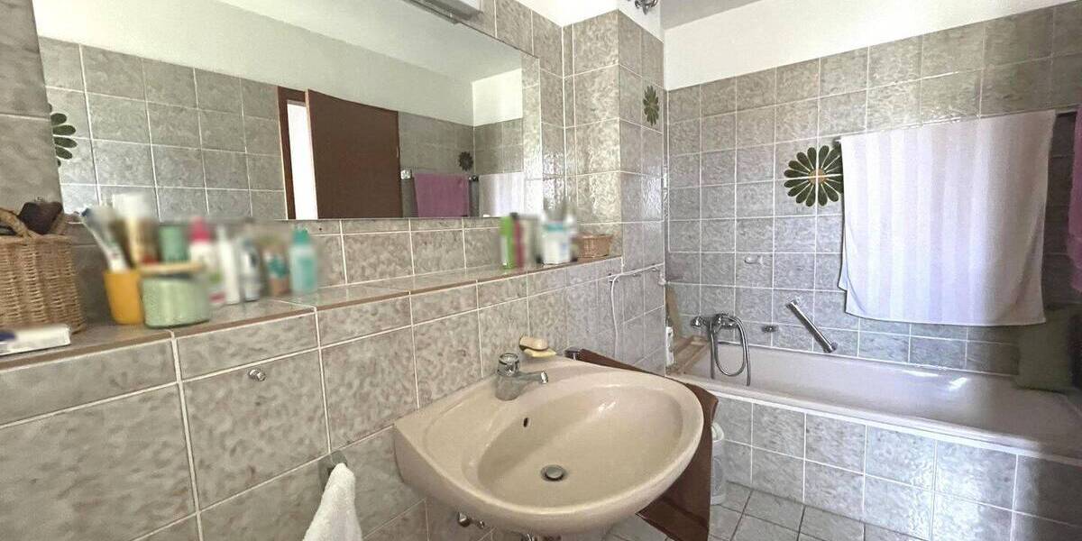 Reihenmittelhaus Offenburg Bühl - 6 Zimmer, 141 m&sup2;, 415.000&euro; | Angebot:26308843