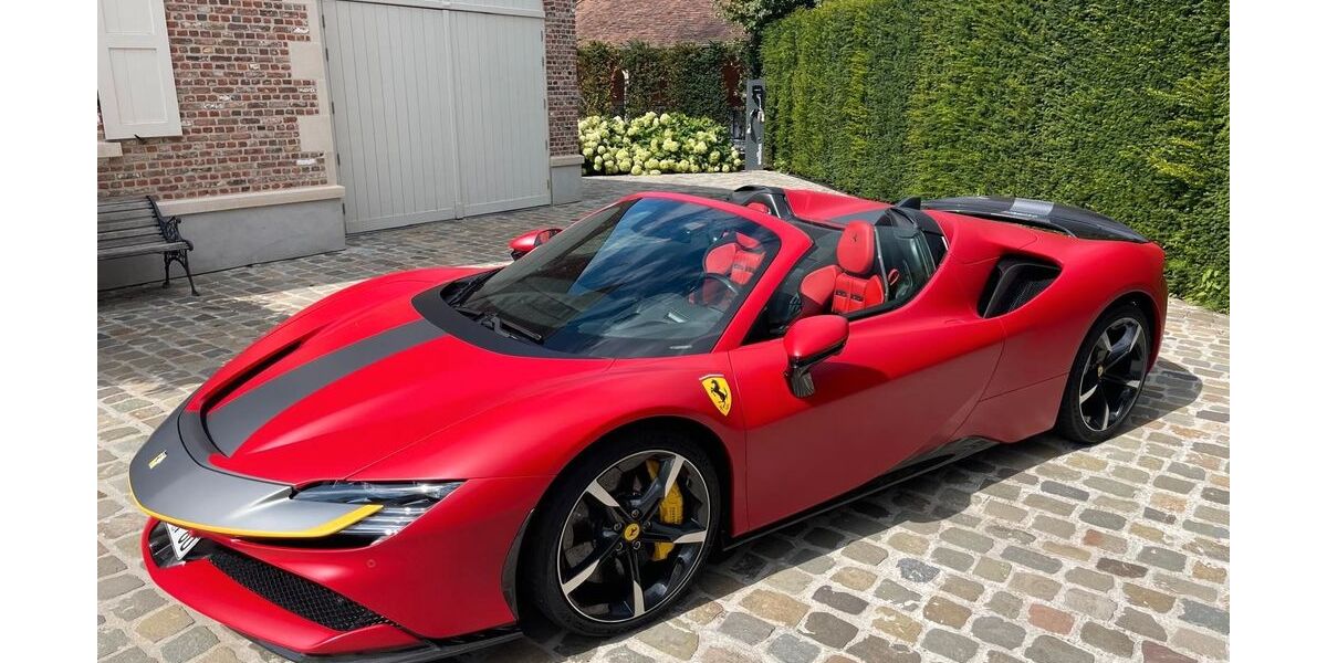 Ferrari SF90 4.800 km 511.700 &euro; Mühlenbach 77796