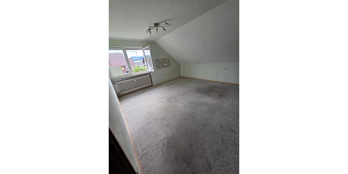 Dachgeschoßwohnung Zell am Harmersbach - 4 Zimmer, 99 m&sup2;, 300.000&euro; | Angebot:27008593