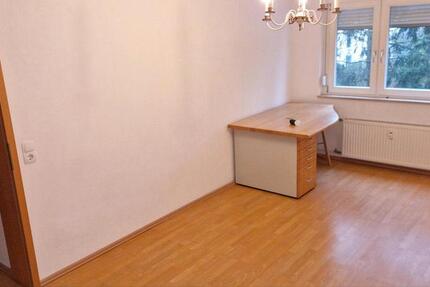 Wohnung Lahr (Schwarzwald) - 3 Zimmer, 84 m&sup2;, 700&euro; | Angebot:25612135