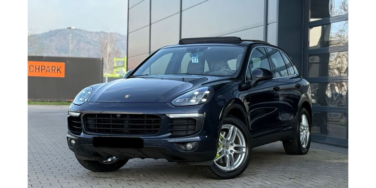 Porsche Cayenne 219.000 km 24.490 &euro; Offenburg OT Nordstadt 77652