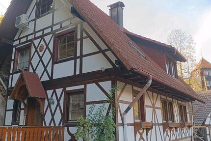Haus Sasbachwalden - 6 Zimmer, 160 m&sup2;, 1.450&euro; | Angebot:27617782