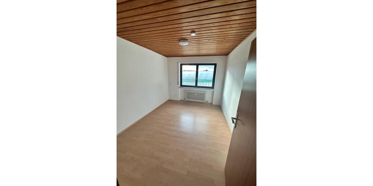 Etagenwohnung Durbach - 4.5 Zimmer, 109 m&sup2;, 890&euro; | Angebot:26001340