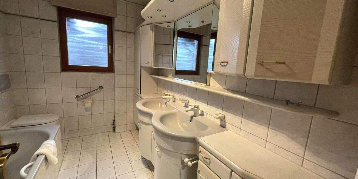Etagenwohnung Schutterwald Höfen - 5 Zimmer, 151 m&sup2;, 325.000&euro; | Angebot:25703713