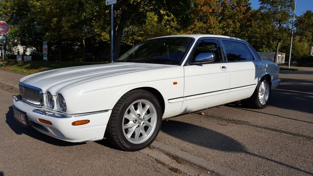 Jaguar Daimler 216.100 km 11.999 &euro; Lahr 77933