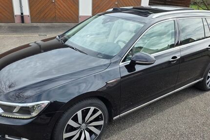 VW Passat Variant 269.000 km 12.000 &euro; Lahr 77933