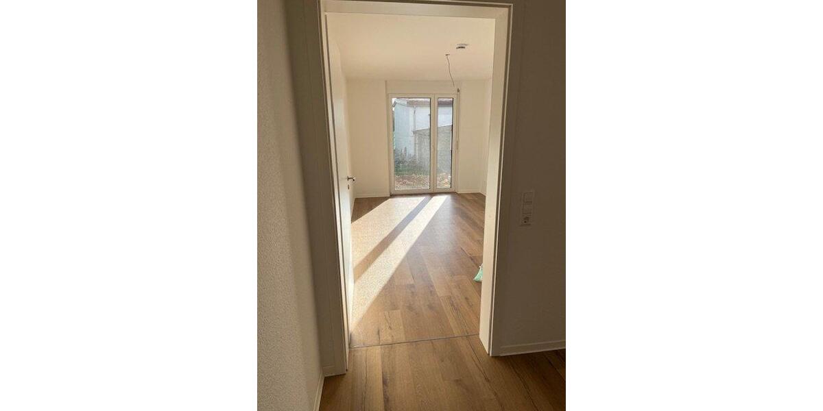 Erdgeschoßwohnung Kehl - 3 Zimmer, 98 m&sup2;, 990&euro; | Angebot:25961971