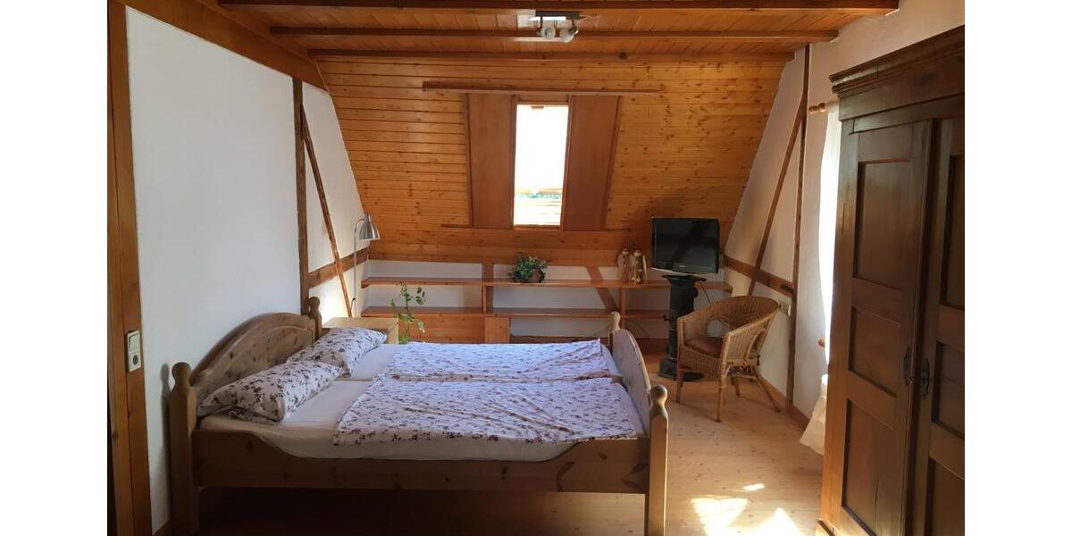 Etagenwohnung Hohberg - 7 Zimmer, 155 m&sup2;, 1.050&euro; | Angebot:25256441