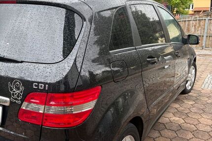 Mercedes-Benz B 180 300.850 km 3.600 &euro; Neuried 77743