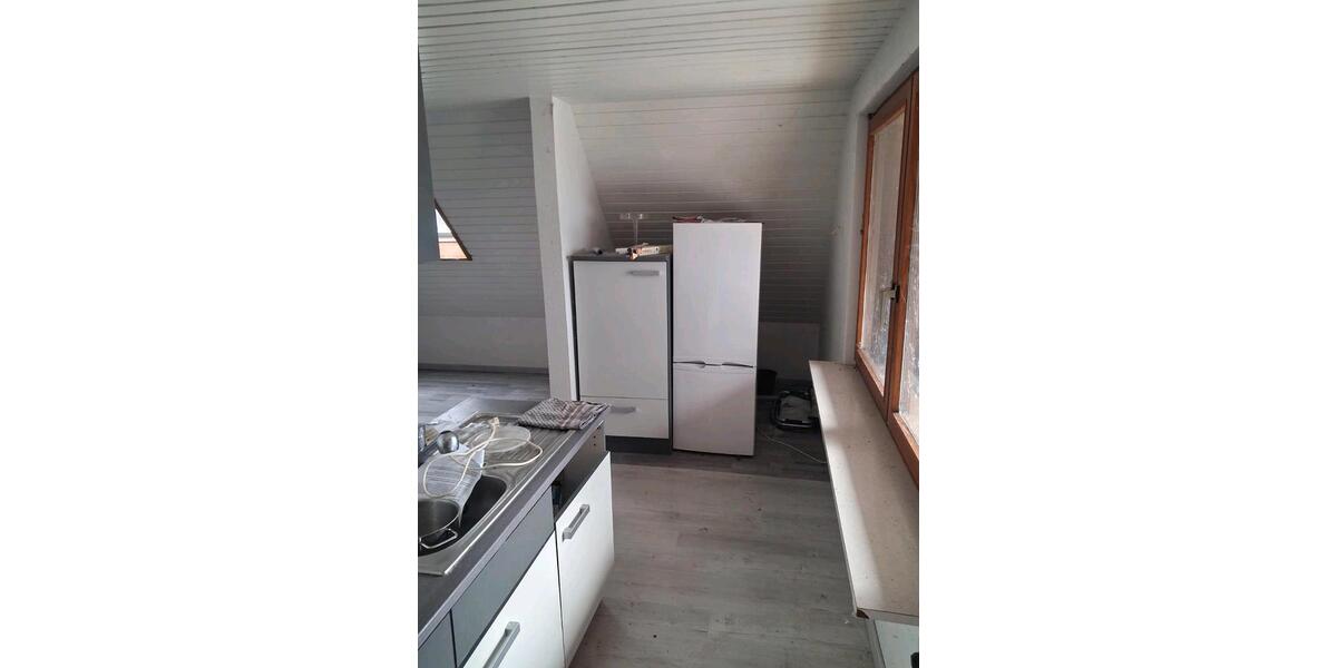 Dachgeschoßwohnung Friesenheim - 3.5 Zimmer, 95 m&sup2;, 950&euro; | Angebot:25626343