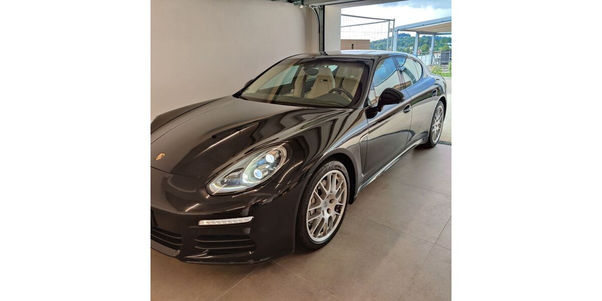 Porsche Panamera 33.462 km 47.500 &euro; Lahr/Schwarzwald 77933