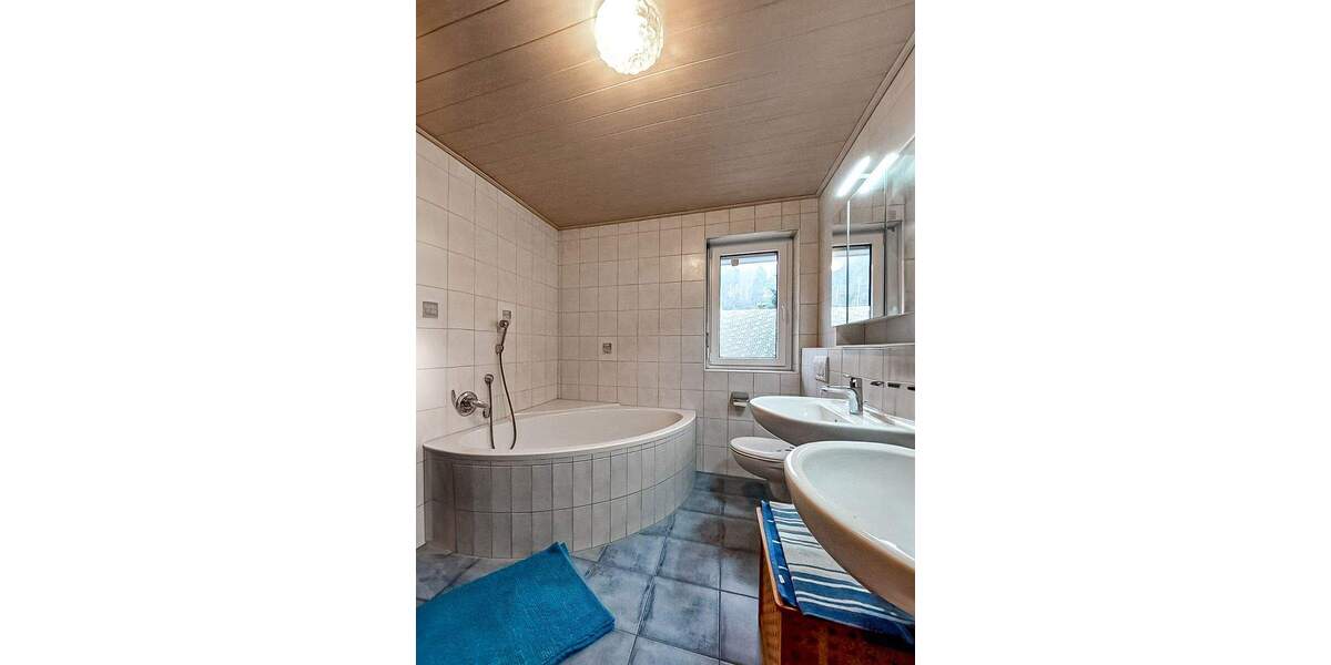 Mehrfamilienhaus, Wohnhaus Gengenbach Bermersbach - 7 Zimmer, 164 m&sup2;, 599.000&euro; | Angebot:25694419