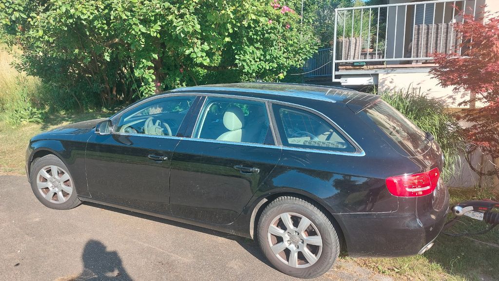 Audi A4 260.300 km 4.400 &euro; Achern 77855