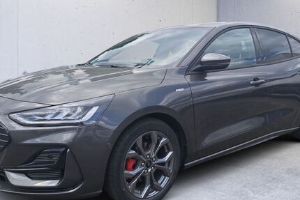 Ford Focus 15.000 km 22.990 &euro; Offenburg- Industriegebiet Elgersweier-Nord 77656