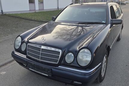 Mercedes-Benz E 220 300.000 km 2.399 &euro; Kippenheim 77971