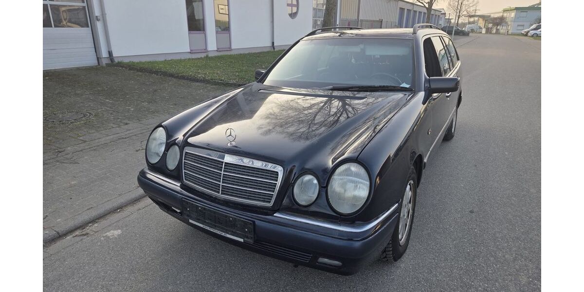 Mercedes-Benz E 220 300.000 km 2.399 &euro; Kippenheim 77971