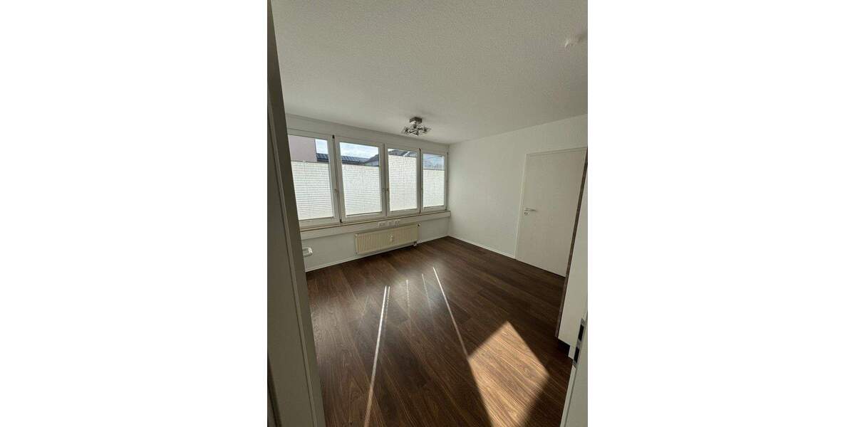 Gewerbeobjekt Oberkirch - 4 Zimmer, 81 m&sup2;, 640&euro; | Angebot:25730413