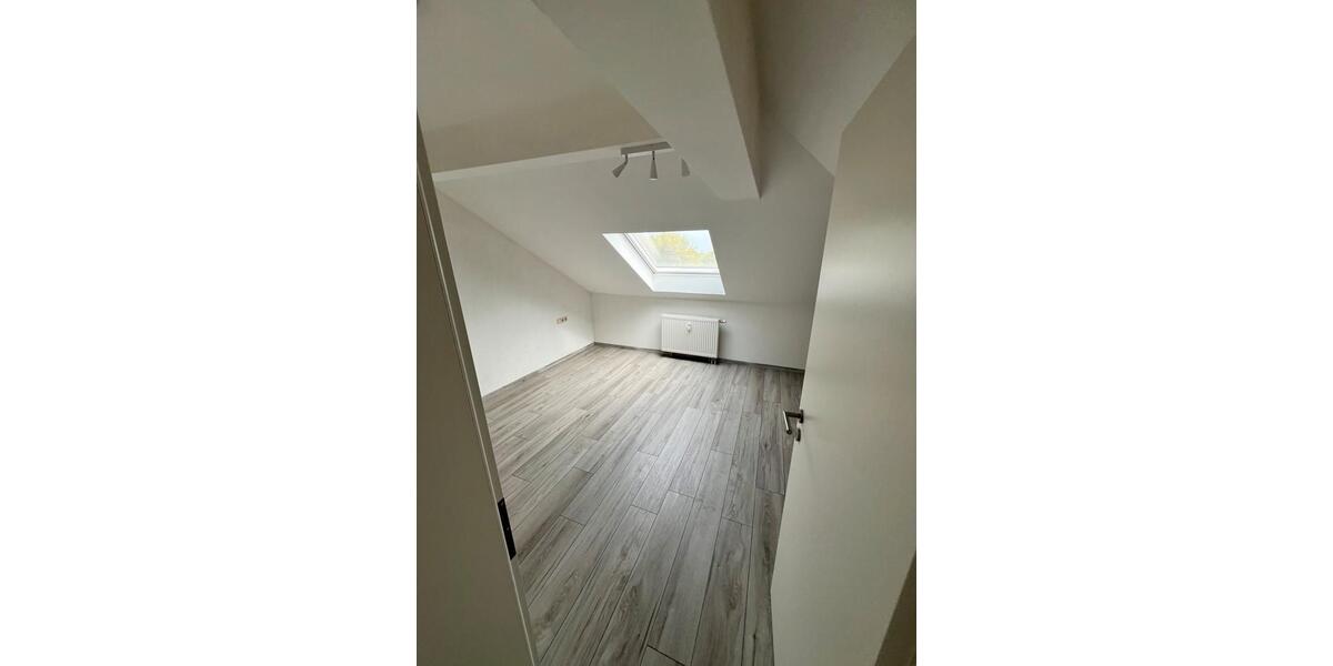 Dachgeschoßwohnung Kehl - 2 Zimmer, 48 m&sup2;, 157.000&euro; | Angebot:26975552