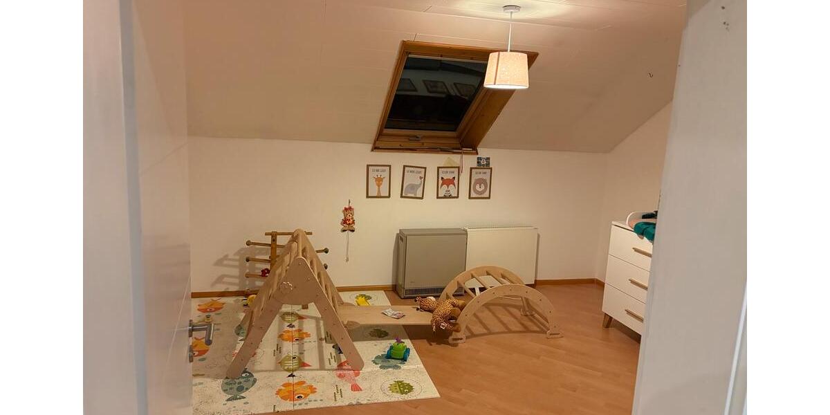 Etagenwohnung Offenburg Elgersweier - 4 Zimmer, 108 m&sup2;, 1.350&euro; | Angebot:25982353