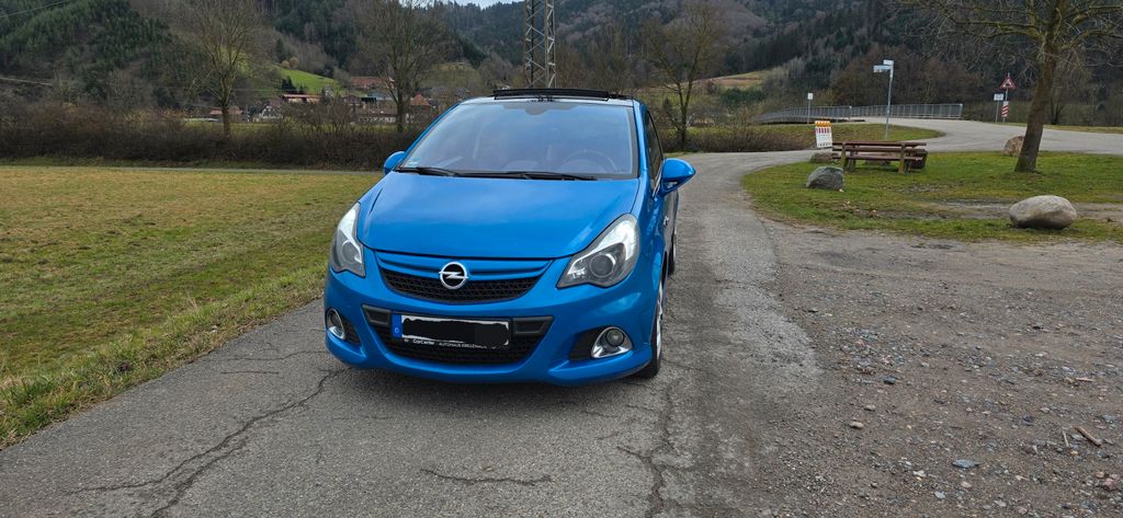 Opel Corsa 210.000 km 6.500 &euro; Gengenbach 77723