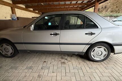 Mercedes-Benz C 200 186.423 km 1.500 &euro; Lahr 77933