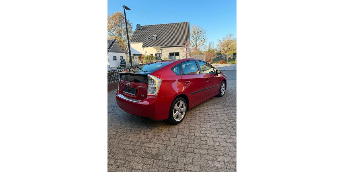 Toyota Prius 144.000 km 8.950 &euro; Lichtenau 77839