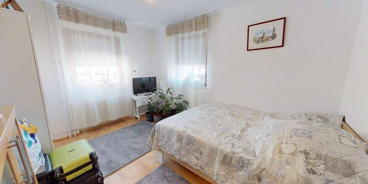 Mehrfamilienhaus, Wohnhaus Sasbach Ortsgebiet - 9 Zimmer, 180 m&sup2;, 420.000&euro; | Angebot:25729721