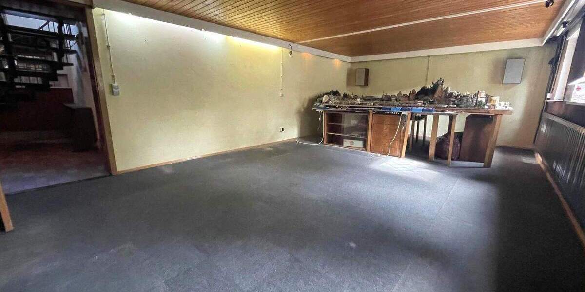 Einfamilienhaus Offenburg Zell-Weierbach - 6 Zimmer, 170 m&sup2;, 480.000&euro; | Angebot:25703651