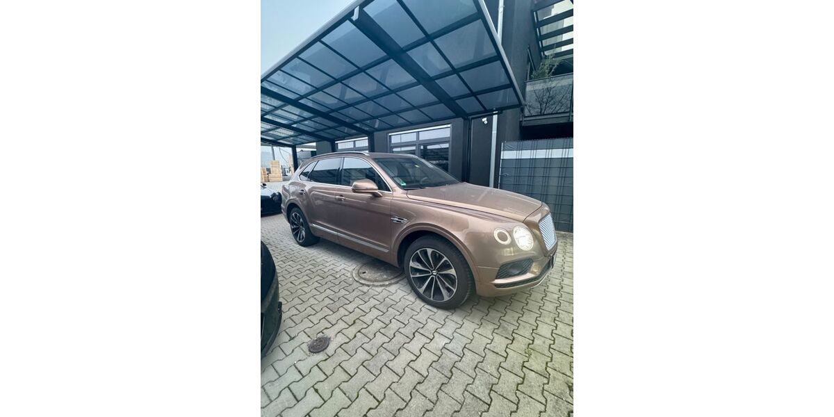 Bentley Bentayga 50.444 km 88.000 &euro; Lahr/Schwarzwald 77933