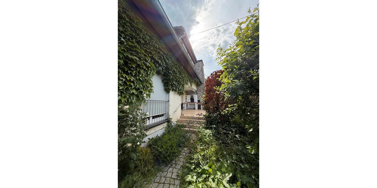 Erdgeschoßwohnung Offenburg Elgersweier - 4 Zimmer, 106 m&sup2;, 900&euro; | Angebot:26656547