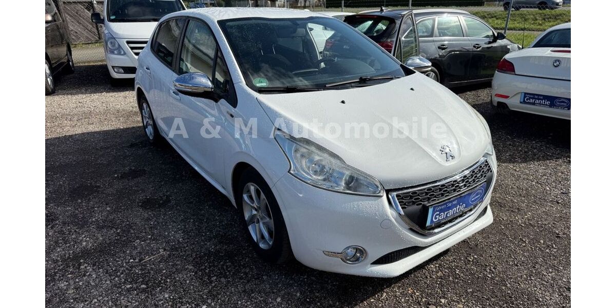 Peugeot 208 180.000 km 5.600 &euro; Ettenheim 77955