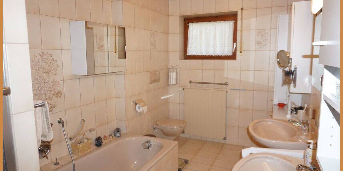 Einfamilienhaus Zell am Harmersbach Zell - 8 Zimmer, 222 m&sup2;, 769.000&euro; | Angebot:26816491