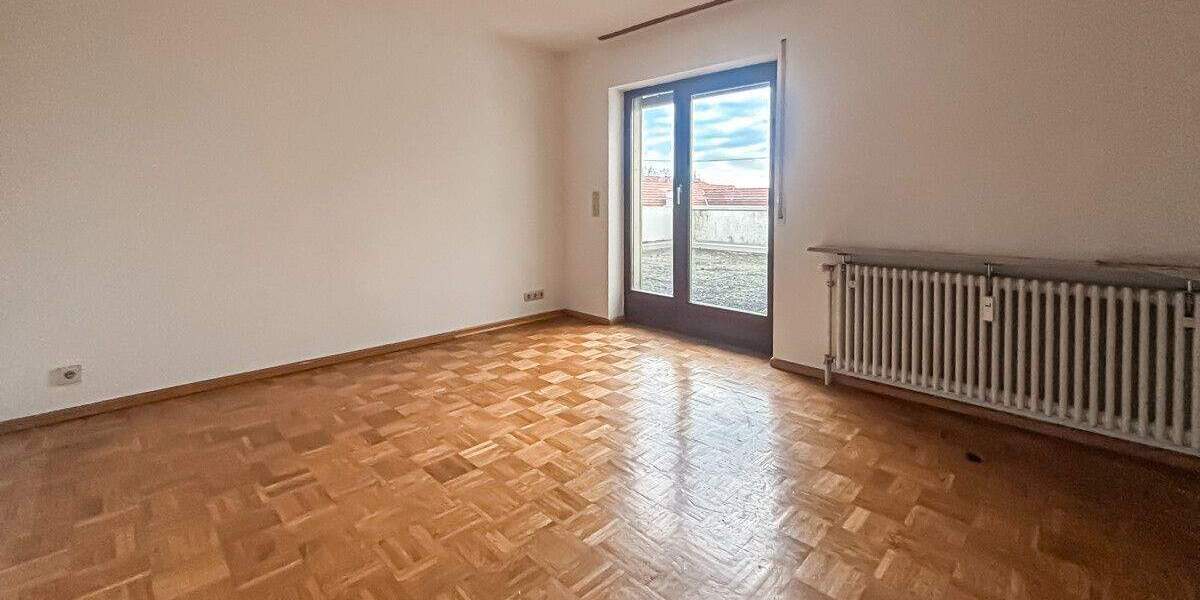 Etagenwohnung Kehl - 3 Zimmer, 110 m&sup2;, 1.000&euro; | Angebot:25820428