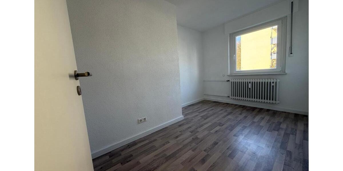 Etagenwohnung Kehl - 5 Zimmer, 120 m&sup2;, 1.300&euro; | Angebot:25972428