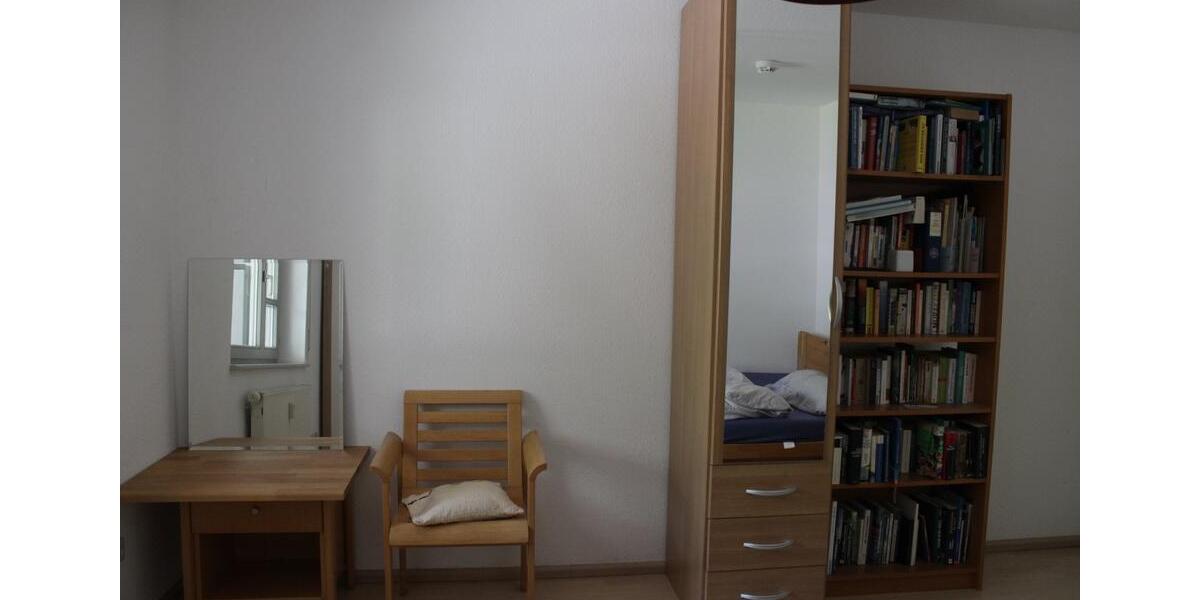 Etagenwohnung Offenburg - 2 Zimmer, 62 m&sup2;, 600&euro; | Angebot:26034149