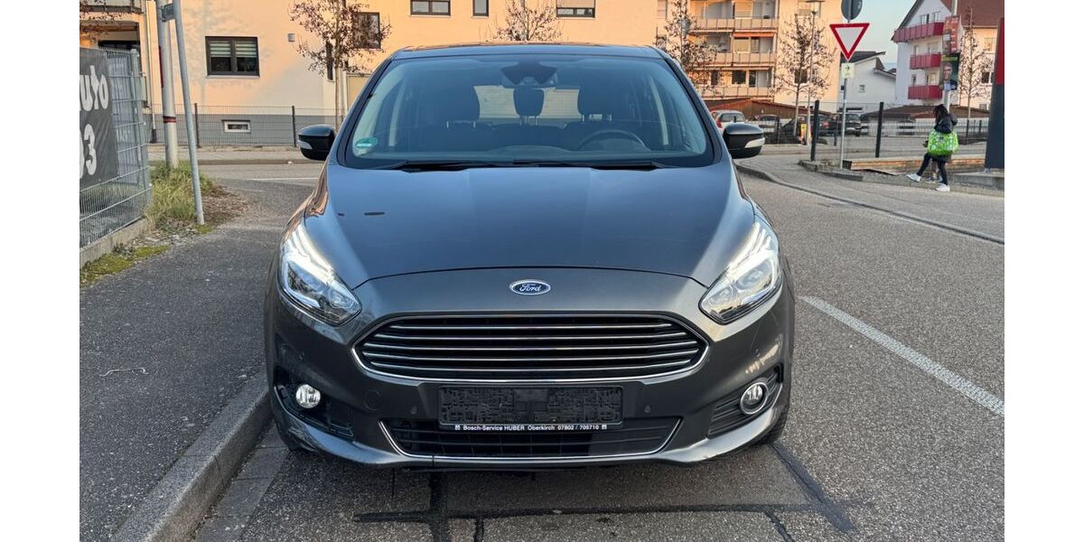 Ford S-Max 145.000 km 10.990 &euro; Appenweier 77767
