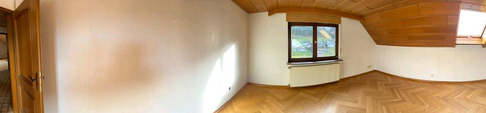 Dachgeschoßwohnung Bad Peterstal-Griesbach Griesbach - 3 Zimmer, 98 m&sup2;, 970&euro; | Angebot:25614650