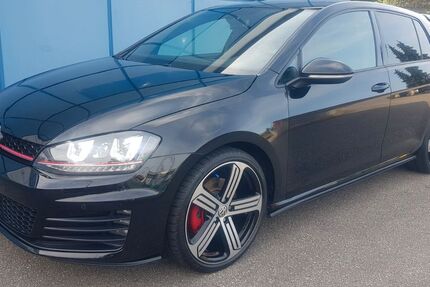 VW Golf 143.000 km 13.500 &euro; Lahr 77933