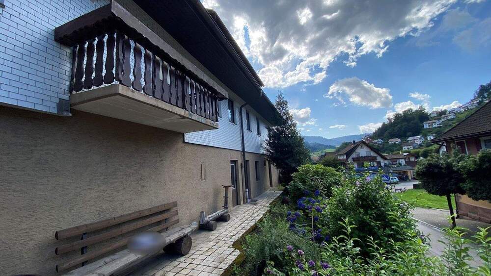 Mehrfamilienhaus, Wohnhaus Bad Peterstal-Griesbach Bad Peterstal - 9 Zimmer, 152 m&sup2;, 150.000&euro; | Angebot:25746471