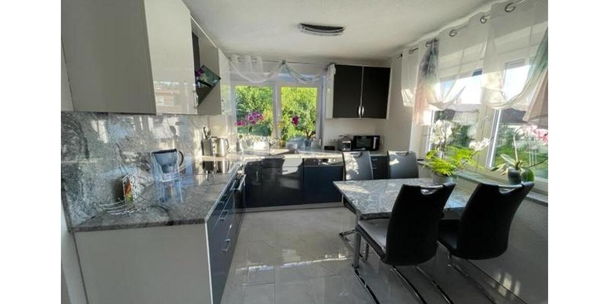 Maisonettenwohnung Lahr (Schwarzwald) - 5 Zimmer, 90 m&sup2;, 1.230&euro; | Angebot:25617859