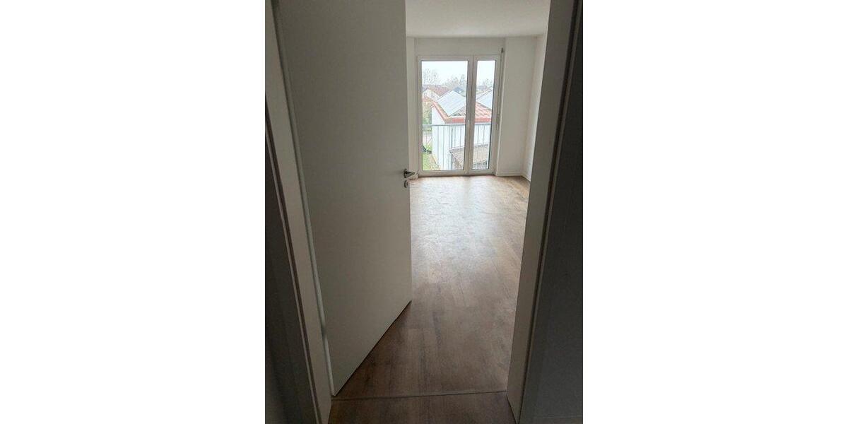 Einfamilienhaus Kehl - 3 Zimmer, 128 m&sup2;, 1.300&euro; | Angebot:25961921