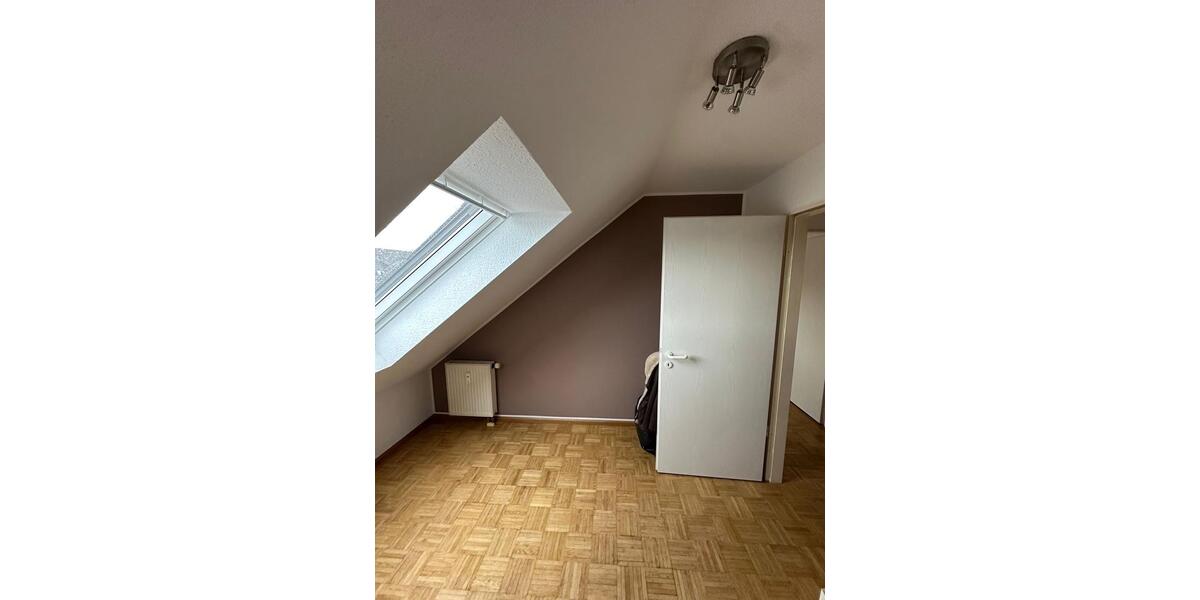 Dachgeschoßwohnung Offenburg Rammersweier - 3 Zimmer, 60 m&sup2;, 935&euro; | Angebot:26548953