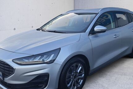 Ford Focus 91.850 km 17.490 &euro; Offenburg- Industriegebiet Elgersweier-Nord 77656