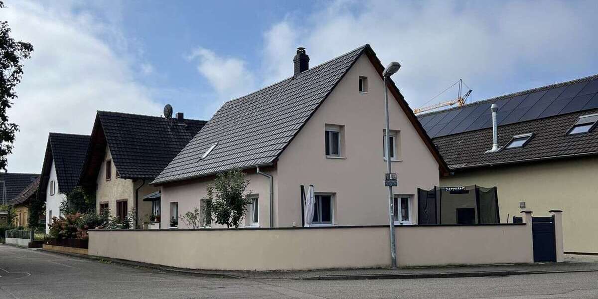 Einfamilienhaus Kehl-Goldscheuer Goldscheuer - 5 Zimmer, 131 m&sup2;, 489.000&euro; | Angebot:23111428