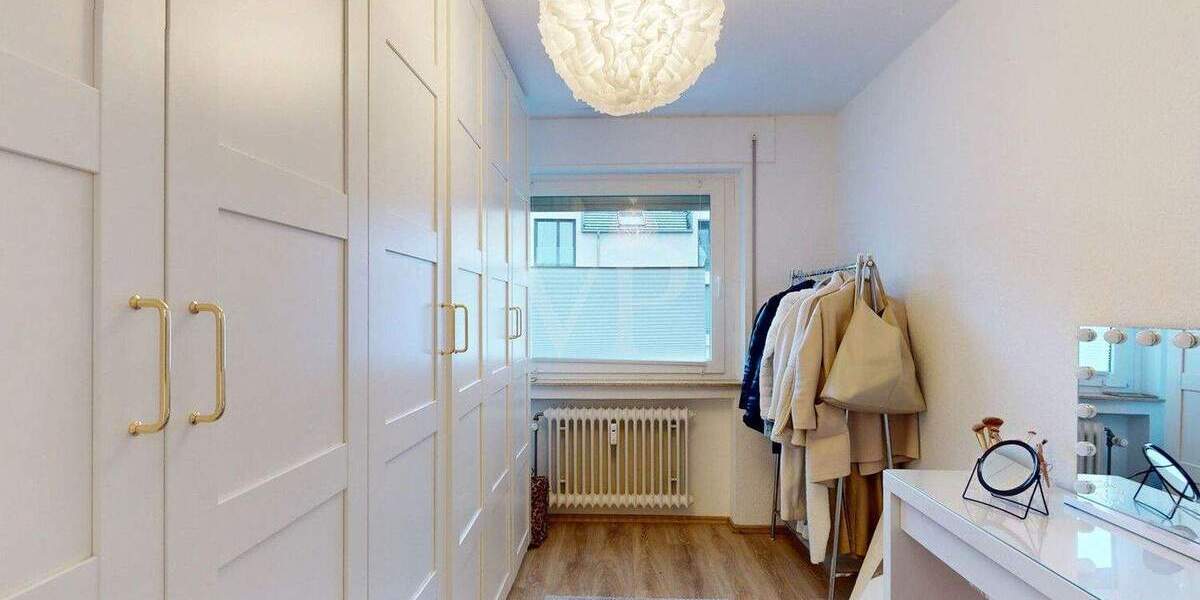 Etagenwohnung Offenburg Stadtmitte - 4 Zimmer, 105 m&sup2;, 325.000&euro; | Angebot:25660480