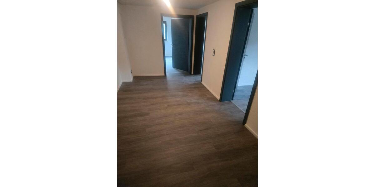 Erdgeschoßwohnung Zell am Harmersbach - 3 Zimmer, 110 m&sup2;, 1.250&euro; | Angebot:25170904