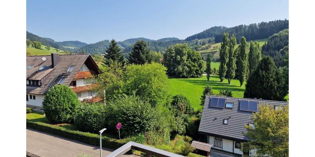 Geräumige 6 Zimmer Wohnung in einem kleinen Mehrfamilienhaus mit 3 Wohnungen in Zell am Harmersbach, - 5.5 oder mehr Zell a. H. | Angebot:23243543