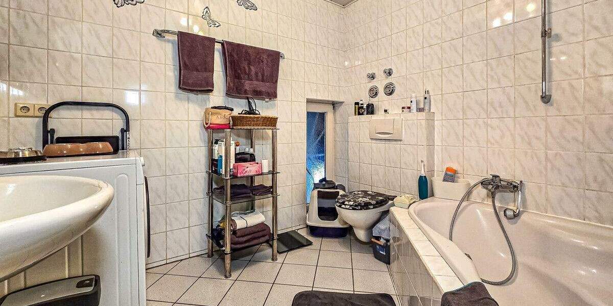 Mehrfamilienhaus, Wohnhaus Kehl Zierolshofen - 7 Zimmer, 239 m&sup2;, 449.000&euro; | Angebot:25774755