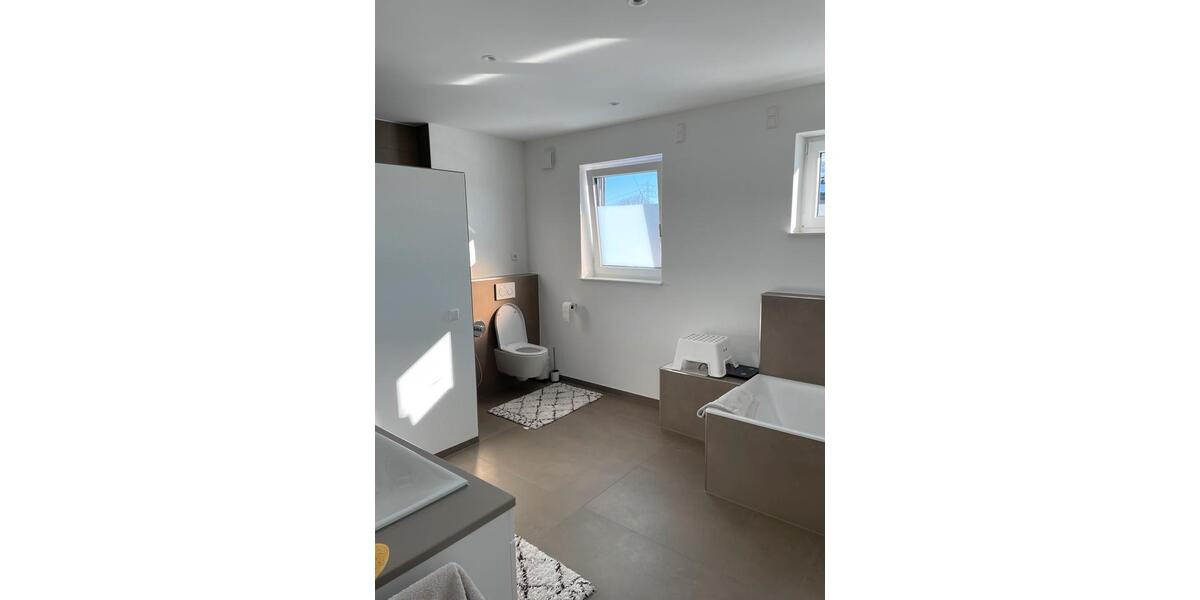 Einfamilienhaus Schutterwald - 8 Zimmer, 240 m&sup2;, 2.350&euro; | Angebot:25406131